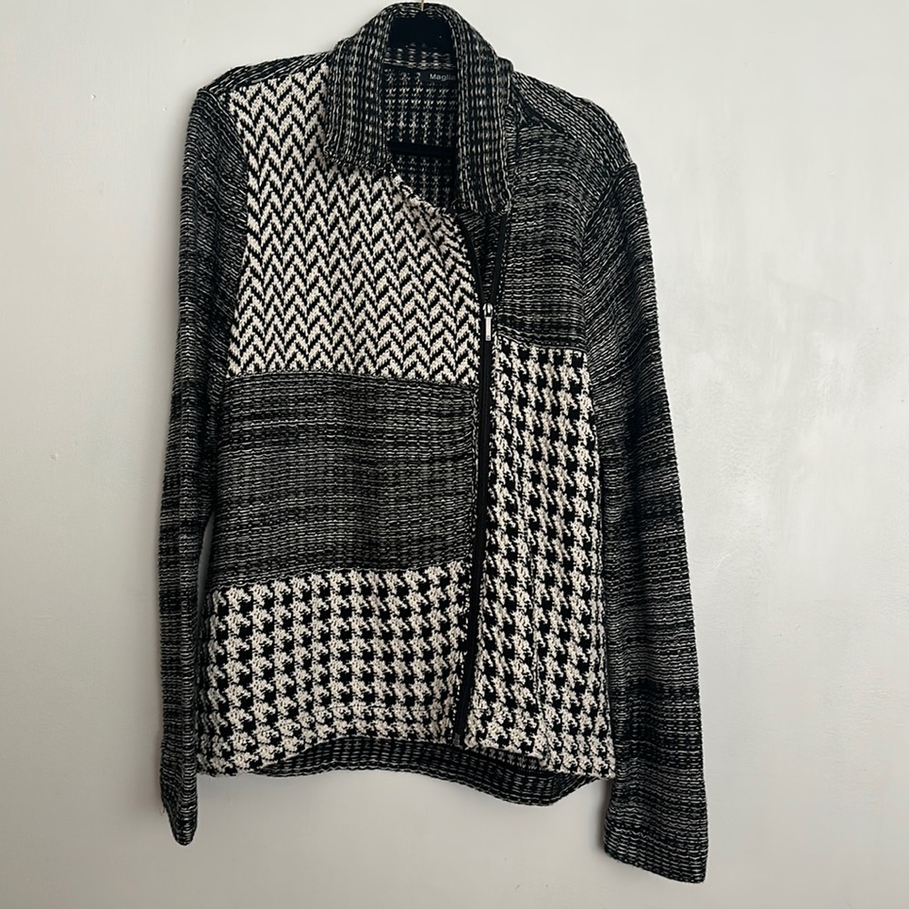 HoundsTooth Side Zipper Sweater Black and White